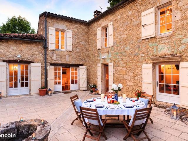 Propriété 9 pièces 210 m²