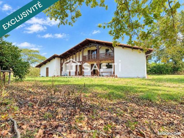 Propriété 9 pièces 191 m²
