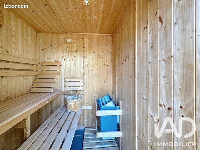 Propriété 9 pièces 246 m²