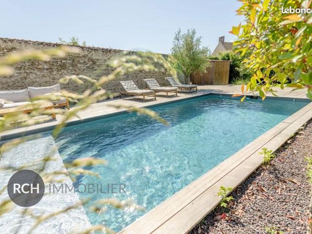 Propriété 9 pièces 242 m²