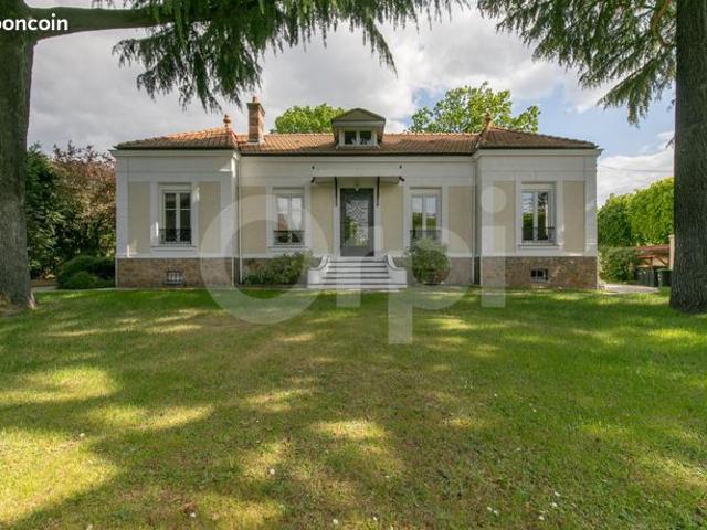 Propriété 9 pièces 260 m²