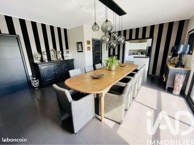 Propriété 9 pièces 275 m²