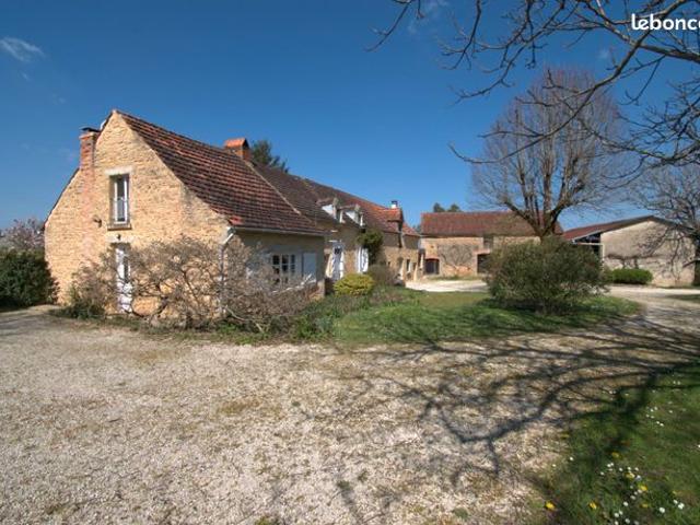 Propriété 9 pièces 277 m²