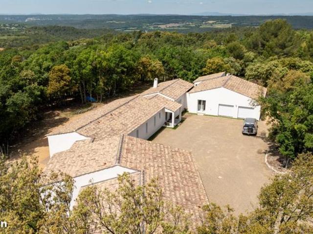 Propriété 9 pièces 296 m²
