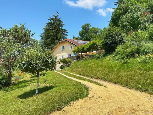 Propriété 9P 272 m2