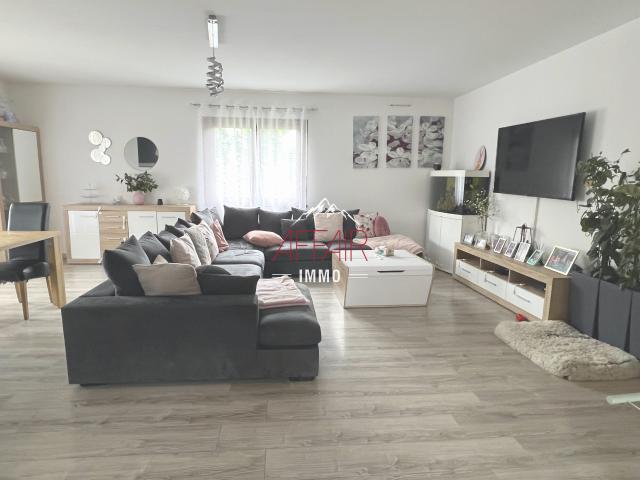PROPRIETE COMPOSEE DE 2 APPARTEMENTS T4 + COMBLES ET SOUS SOL 74100 ANNEMASSE