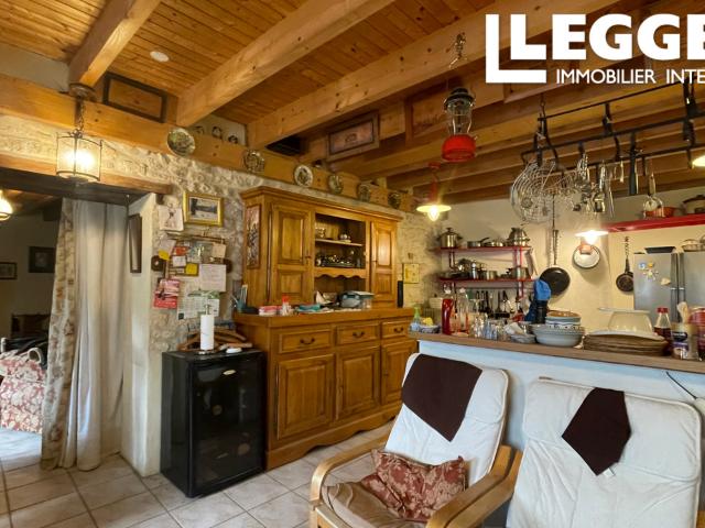 Propriété comprenant deux chambres dans un quartier calme. Val D'auge, Charente