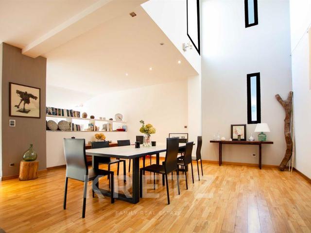 Propriété Contemporaine – Vue Panoramique Saône & Monts D’Or 240m² Rochetaillée Sur Saône