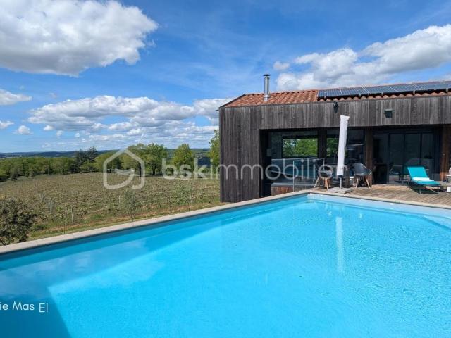 Propriété contemporaine avec vue panoramique – piscine