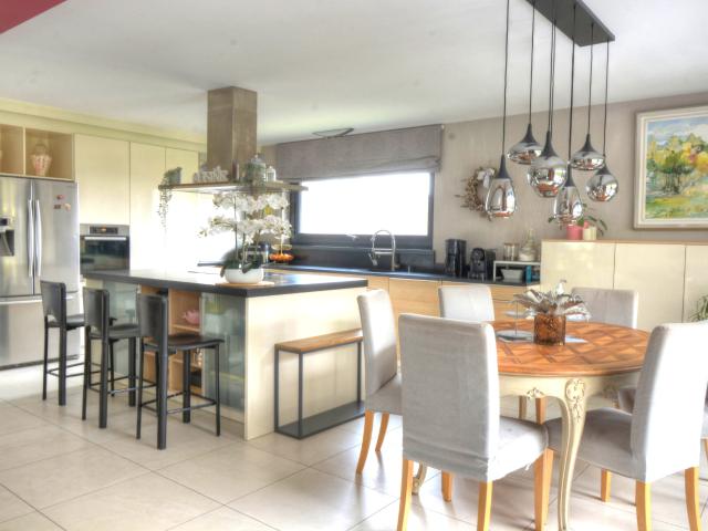 Superbe Villa 200 m2 sur 7 ares 3 à 5 chambres