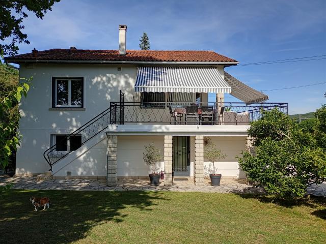 Propriété charmante avec 2 logements indépendants, piscine. 290m² Lalinde