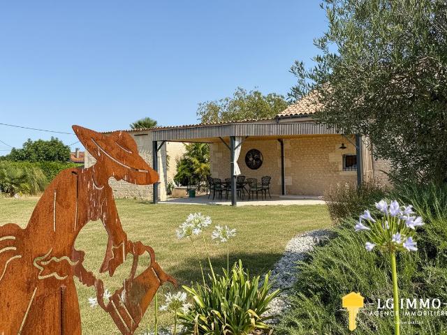 Propriété Charentaise au charme intemporel 369m² Mortiers