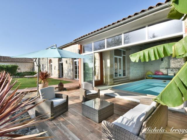 Propriete à vendre 11 pièces LACEPEDE 47