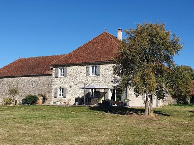 Propriete à vendre 11 pièces VIC DE CHASSENAY 21