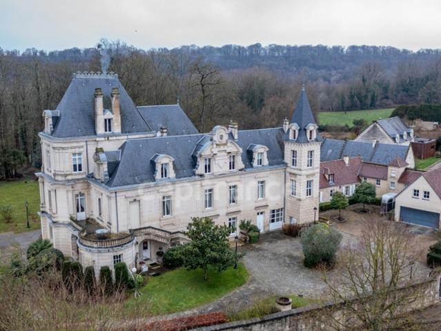 Propriete à vendre 15 pièces SOISSONS 02
