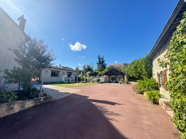 Propriete à vendre 7 pièces JOUY MAUVOISIN 78 dépendance garage parcelle 2500 m²