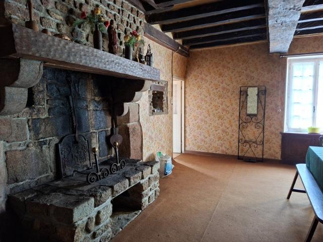 Propriete à vendre 7 pièces LE PAS 53
