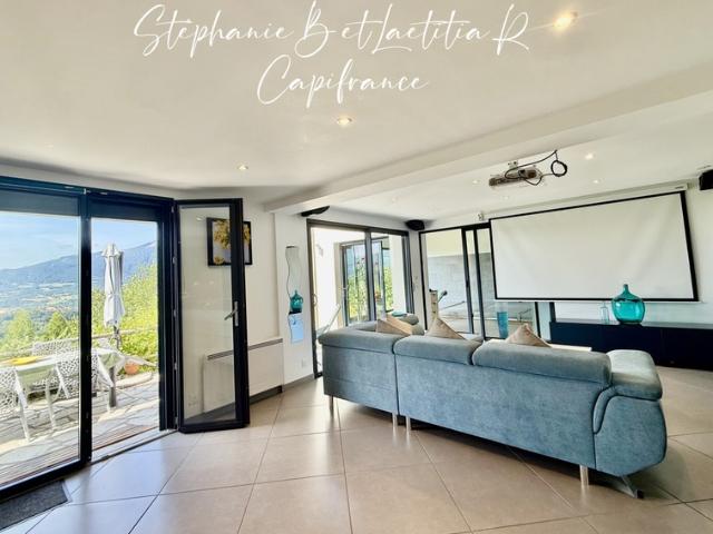 Propriete à vendre 7 pièces SAINT BONNET EN CHAMPSAUR 05