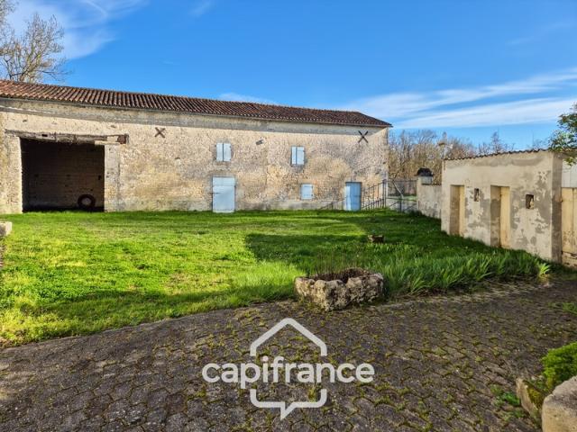 Propriété à vendre 7 pièces SAINT PARDOULT 17 sur plus de 2 hectares de terrain