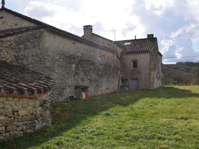 Propriete à vendre 7 pièces VERS 46
