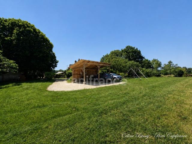 Propriéte à vendre 6 pièces 175M2 BERULLE 10, 13283 M2 de terrain, 4 chambres, Cuisine equipée, carport 2 voitures avec branchement pour voiture électrique