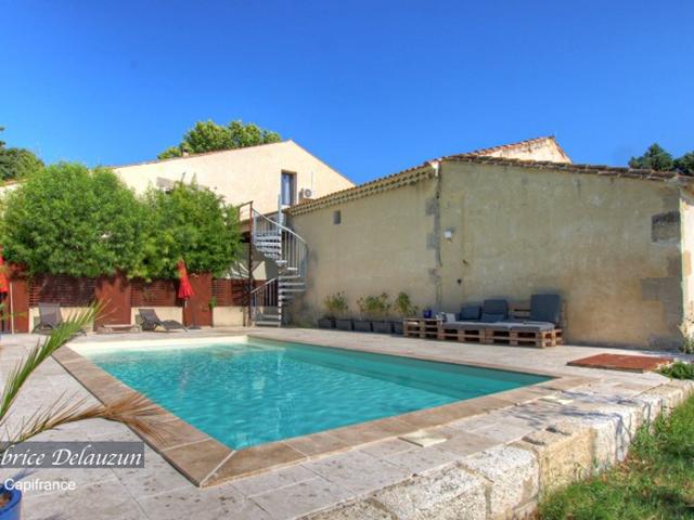 Propriete à vendre 9 pièces MAILLANE 13