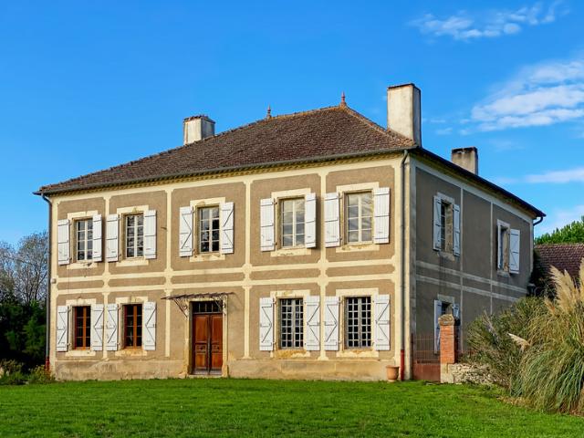 Propriété à vendre 9 pièces RIGUEPEU 32 315 m2 1,9 hectares
