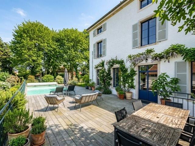 Propriété à vendre composée d'une demeure de Maitre et une d. 464m² Chalon sur Saône