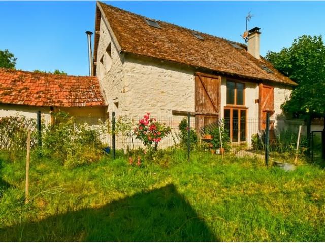 Propriété à vendre à Touchay: 2 maisons avec 4.5 hectares T. 249m² Touchay