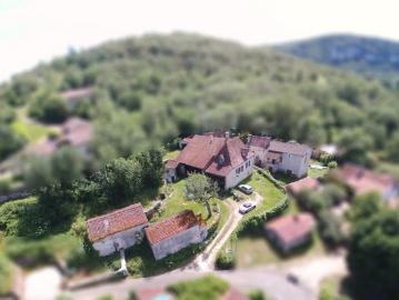 Propriete à vendre, lot de 3 maisons 398m² Arcambal
