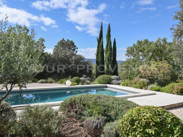 Propriété À Goult 237m² Goult