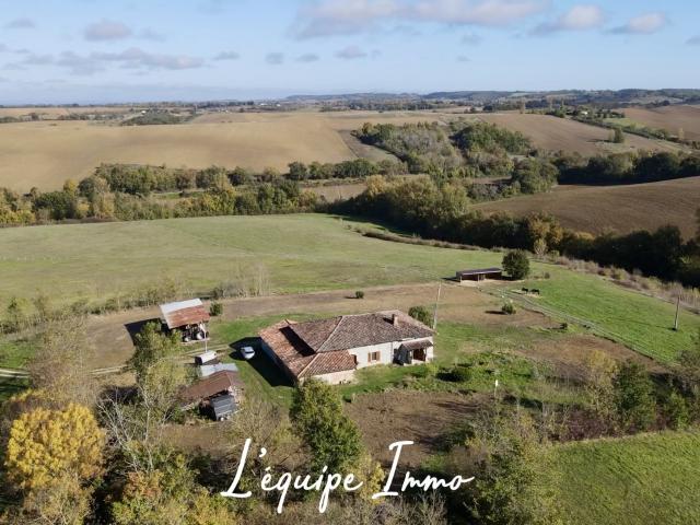 Propriété à rénover sur plus de 24ha, idéale pour un projet. 182m² Sabonnères