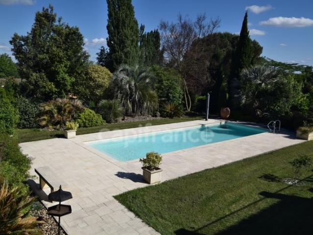 Propriété au calme 5 chambres T3 attenant garage Xxl. 358m² Marmande