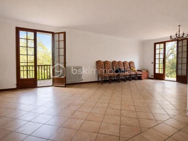 Propriété au calme absolu – 181 m² – 5 chambres – 7 000 m² – Artiguelouve