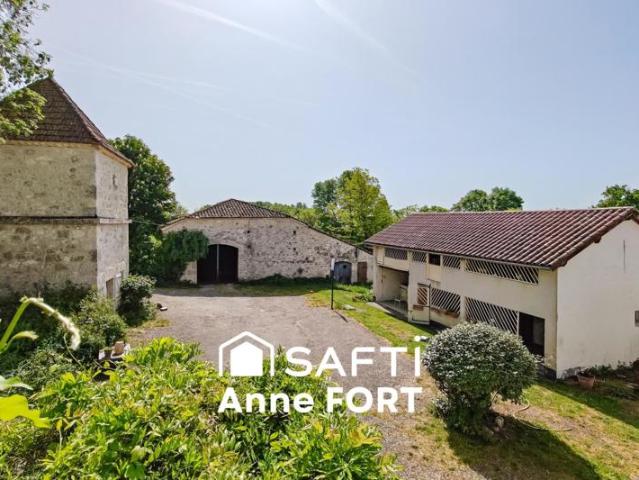 Propriété au charme unique avec 17 hectares, entre Agen et Villeneuve sur Lot