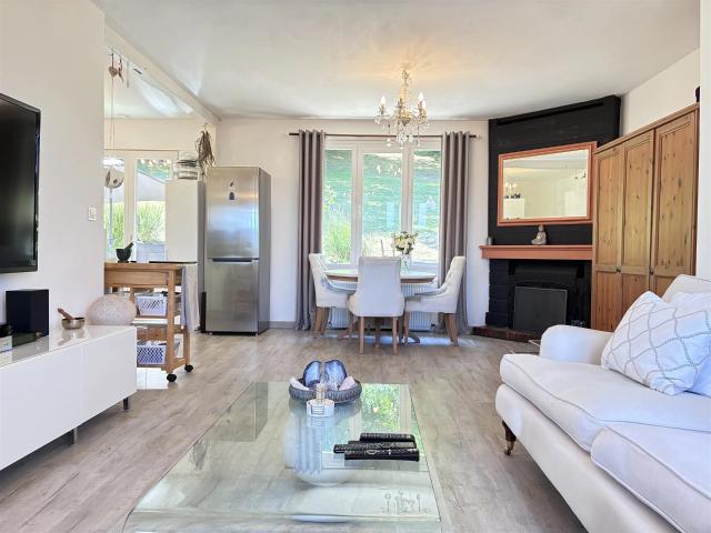 Propriété au bord de la rivière, sans voisins ! 69m² Moussac
