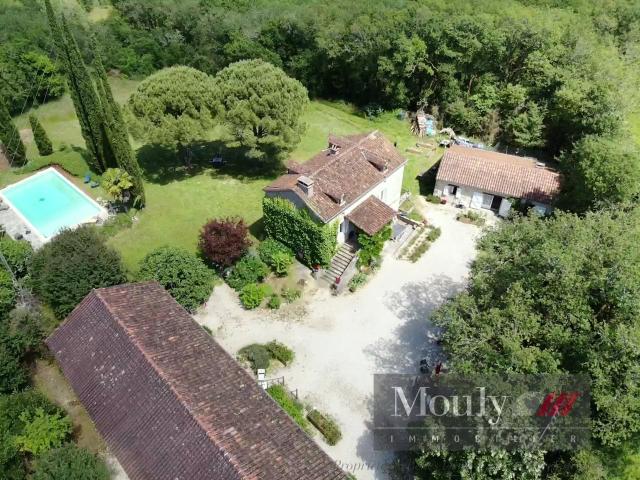 Propriete Avec 3 Gites Tres Proche D'un Des Plus Beaux Villa. 380m² Saint Cirq Lapopie