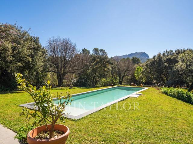 Propriété avec vue Sainte Victoire, piscine et parc paysager – Saint Marc de Jaumegarde