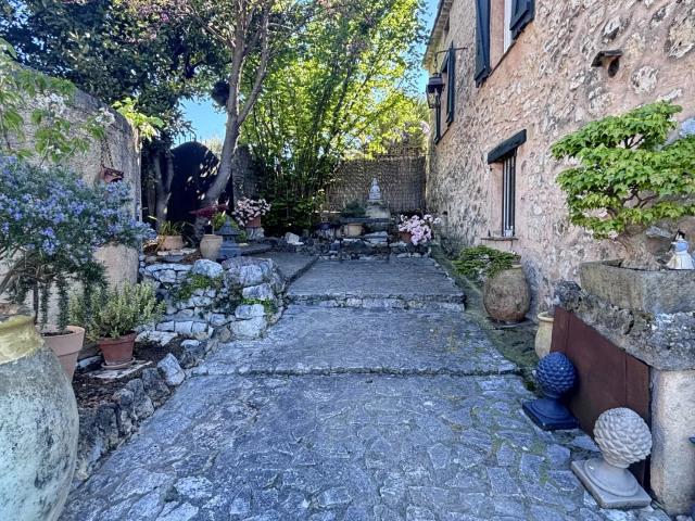 Propriété avec fort potentiel de développement – Saint Paul de Vence