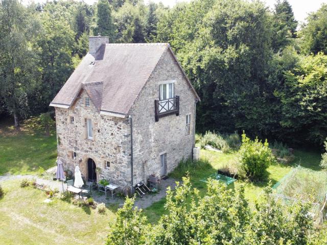 Proprieté Avec Gite Et Dépendances 350m² Périers