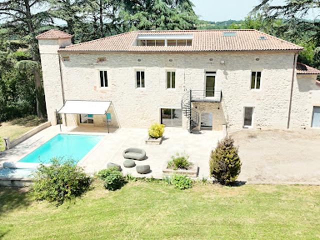 Propriété avec jardin
