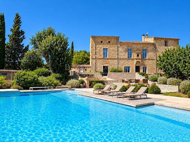 Propriété avec piscine