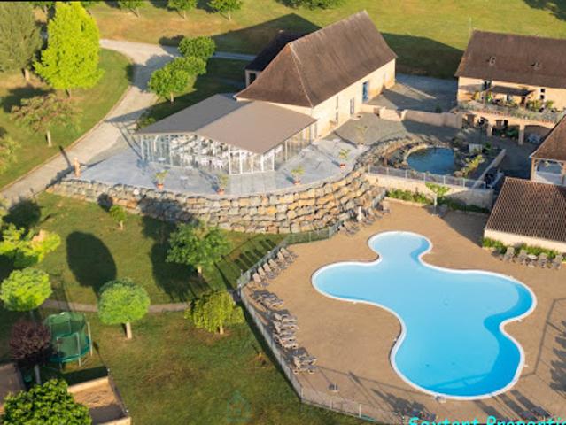 Propriété avec piscine