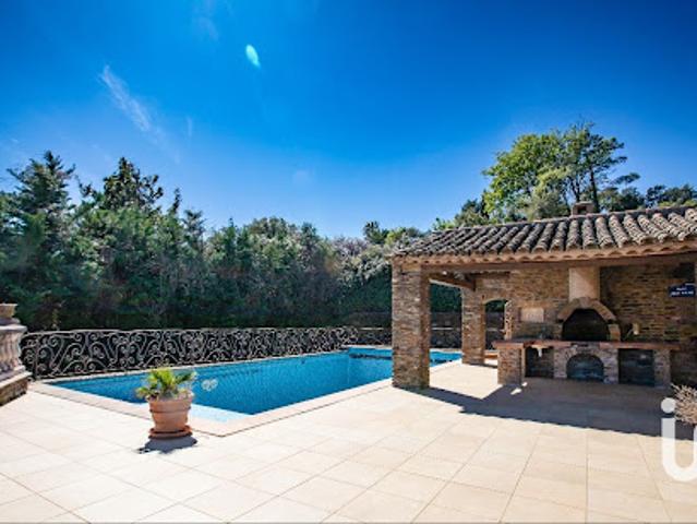 Propriété avec piscine