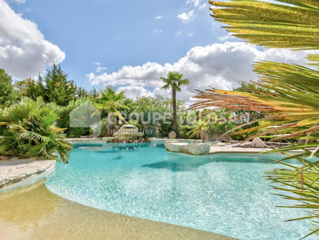 Propriété avec piscine