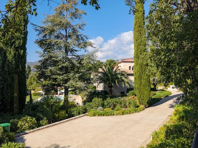 Propriété avec piscine