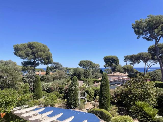 Propriété Belle Epoque À Renover Cap D Antibes Vue Mer 190m² Antibes