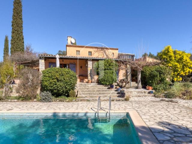 Propriété Bucolique avec 2 maisons à vendre à Entrecasteaux 330m² Entrecasteaux