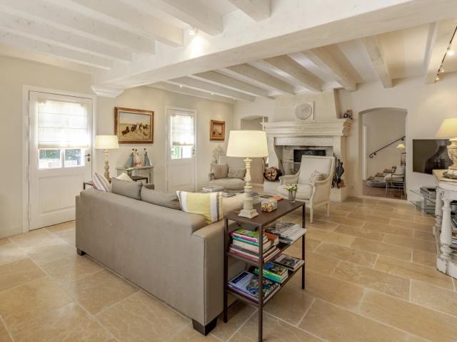 Propriété d’exception à Les Baux de Provence avec vue sur le. 219m² Les Baux de Provence