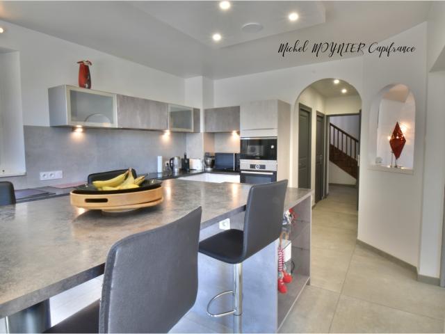 VEYNES: MAISON FAMILIALE DE 185 M² AU CŒUR DE 12 211 M² ARBORÉS